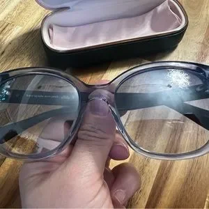 kate spade | Accessories | Like New Kate Spade Kiya  display picture 3